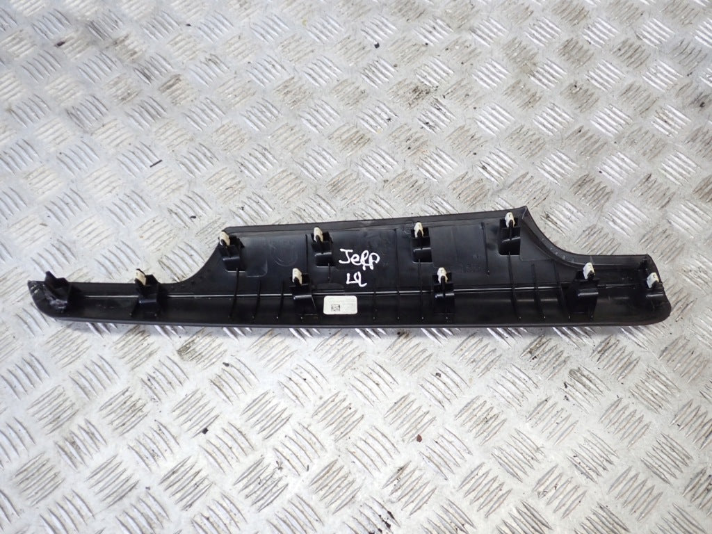 Dekor Listwa Deski Jeep Grand Cherokee WL 3.6 4x4 21