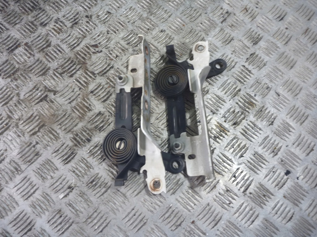 Bonnet Hinges for Tahoe, Yukon, Escalade and Suburban (2007–)