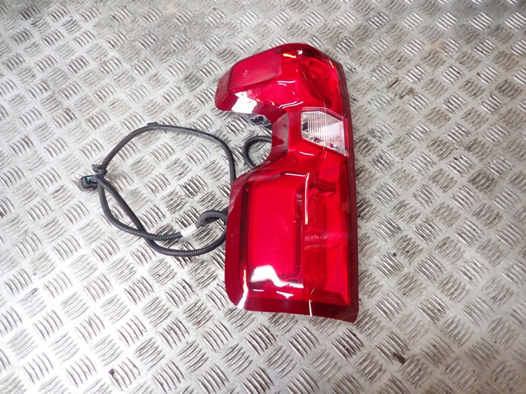 Left Rear Tail Light Left Rear Chevrolet Silverado 2019-