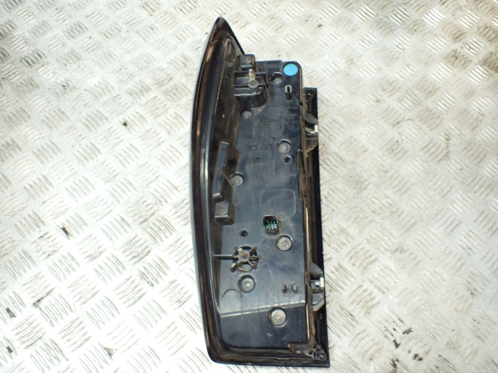 Right Rear Tail Light LED GMC Sierra 1500 3.0D AT4 2019-