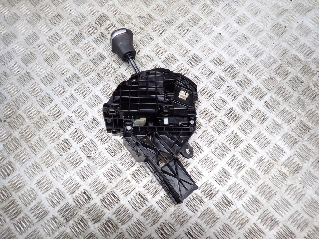 Gear Selector Lever Knob Toyota Sienna XL40 2021