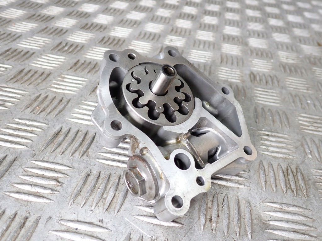 Pompa Oleju Toyota Tundra Sequoia 3.4 3.5 2022-