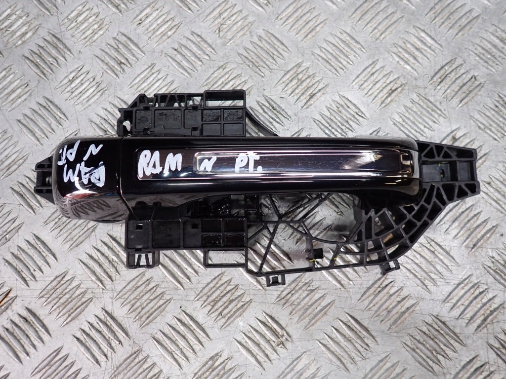 Klamka Prawa Tylna Chrome Dodge RAM V 4x4 19-