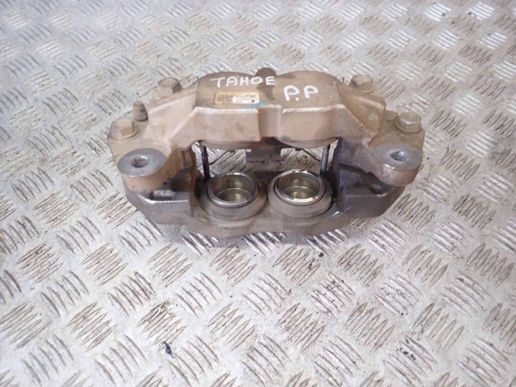 Zacisk Hamulcowy Prawy Przedni Chevrolet Tahoe Suburban Yukon 5.3 2021