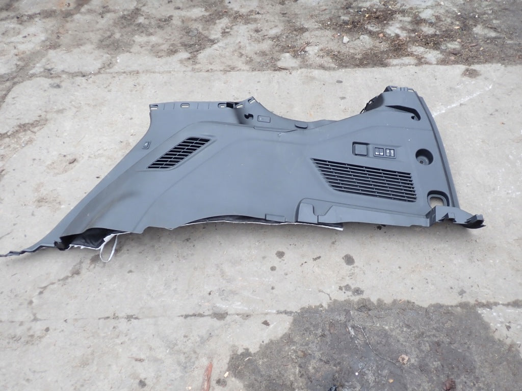 Boczek Bagaznika Prawy Tapicerka Chevrolet Tahoe GMC Yukon 2021-