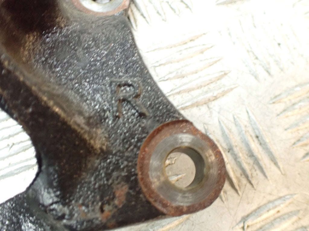 Right Engine Mounting Bracket Toyota Tundra Sequoia 22-