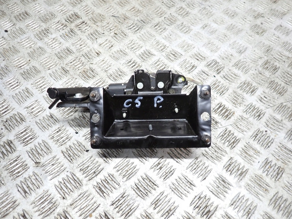 Zamek Klapy Tył Chevrolet Corvette C5 2001