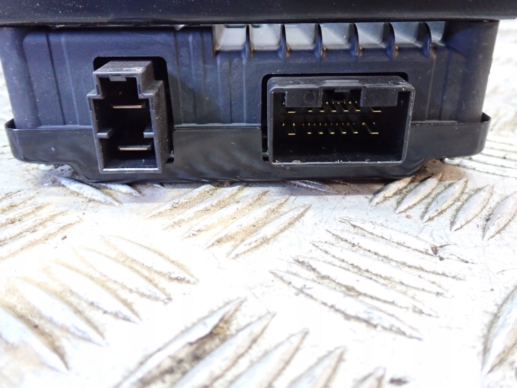 Inwerter Przetwornica Chevrolet Suburban Tahoe Cadillac Escalade Yukon 21-