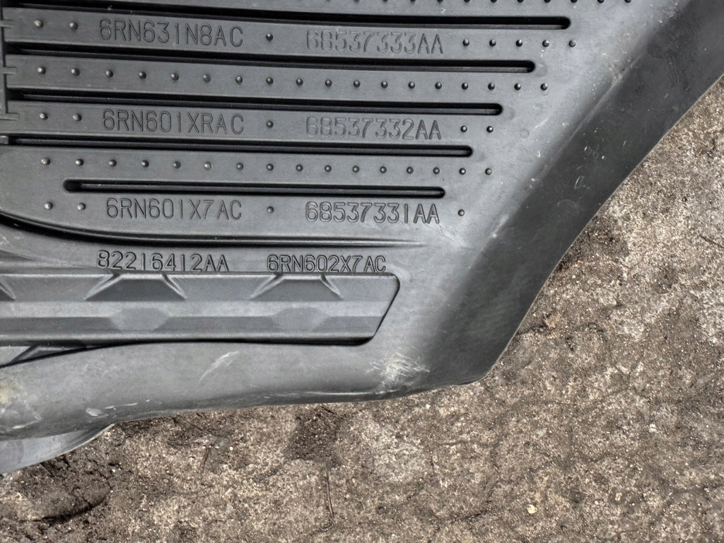 Komplet Dywaników Gumowych Dodge RAM V Crew Cab 19-