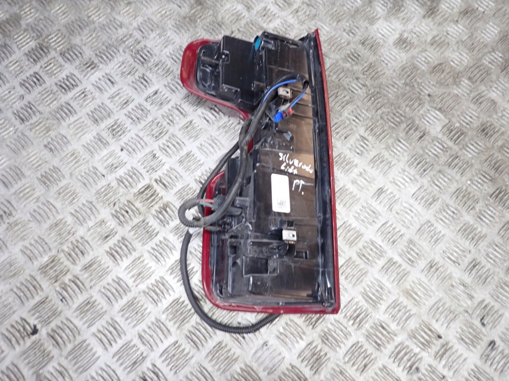 Right Rear LED Tail Light Chevrolet Silverado 2019-