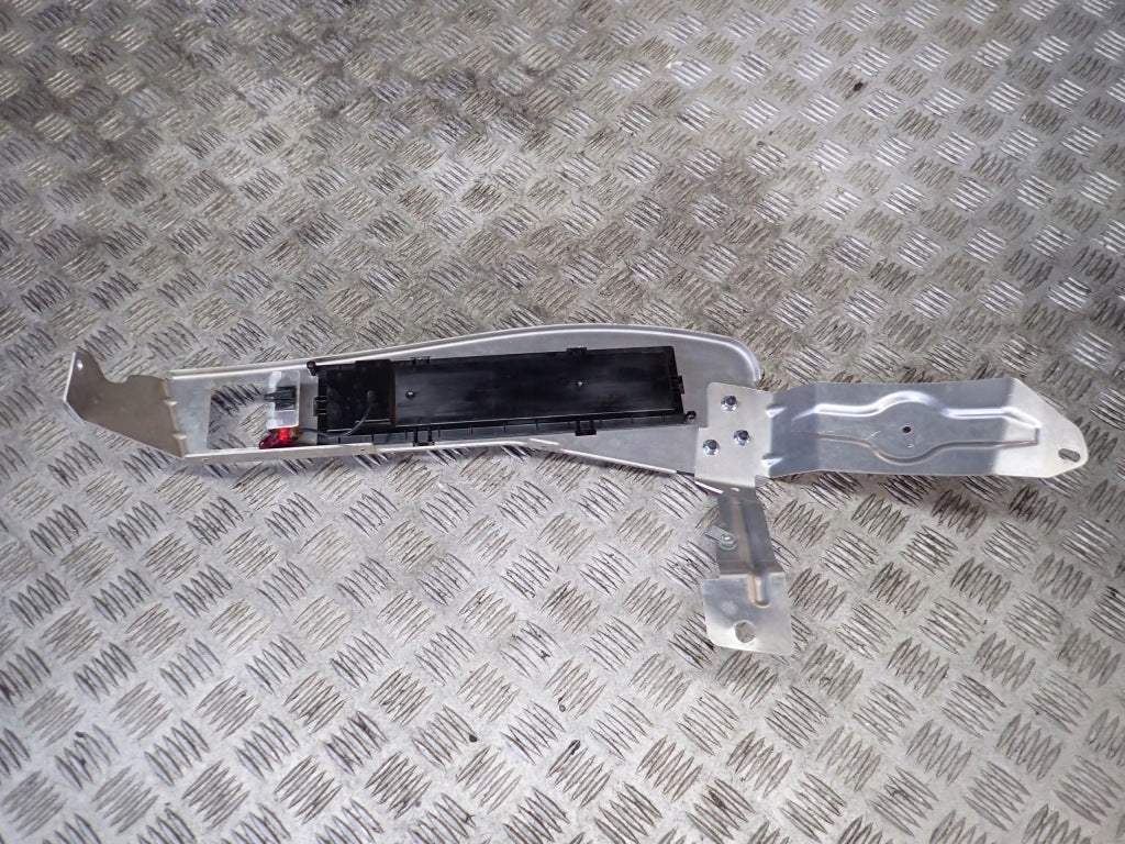 High Frequency Antenna Mount Chevrolet Corvette C8 Convertible 2020-
