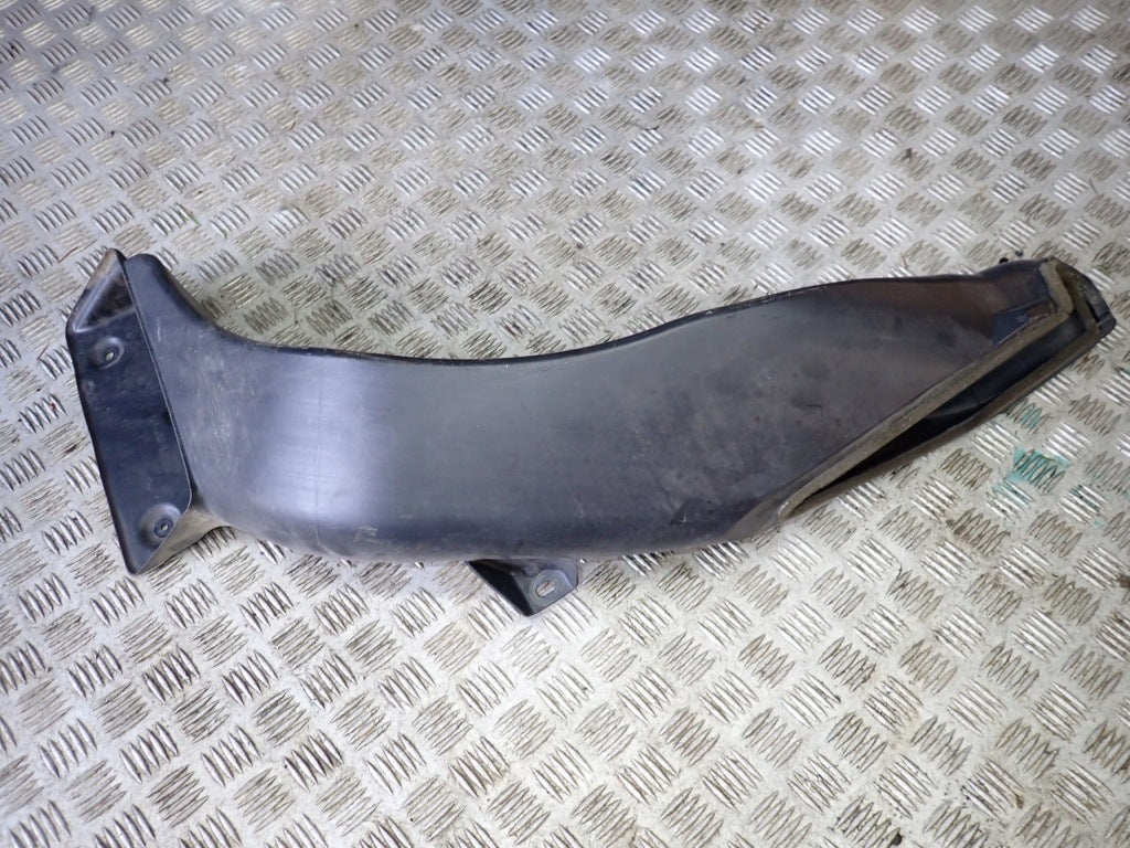 Wlot Kierownica Powietrza Chłodnicy Skrzyni Chevrolet Corvette C7 2014-
