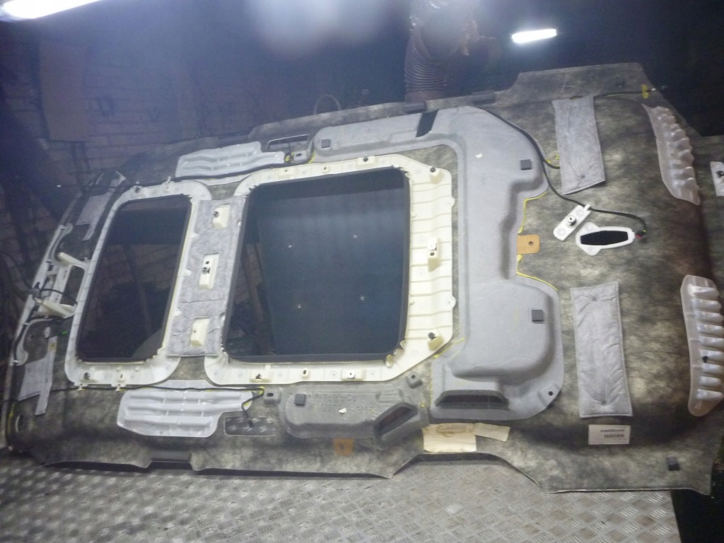 Podsufitka Ford Explorer 2011