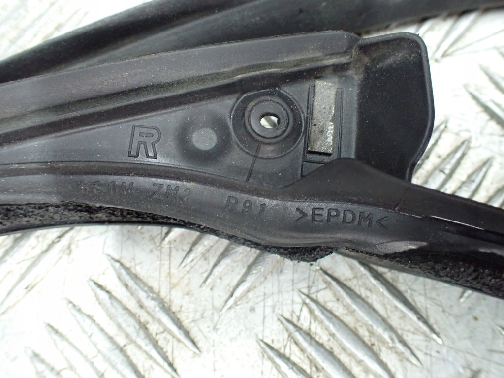 Uszczelka Drzwi Prawa Przednia Prawy Przód Infiniti QX60 L51 22-