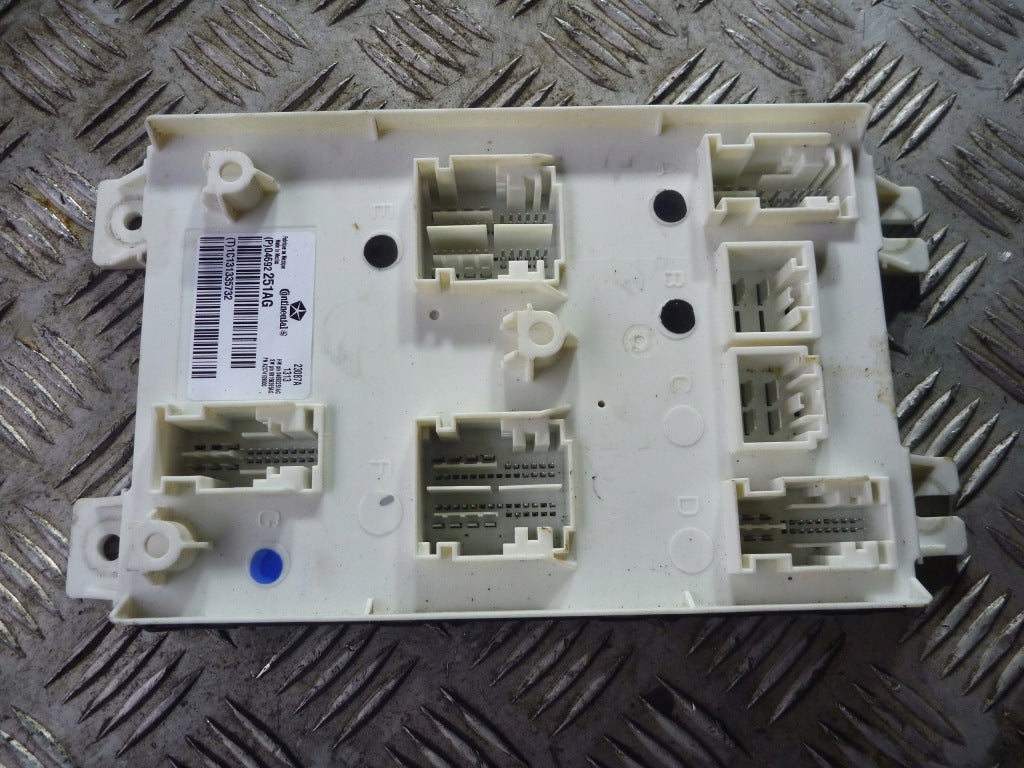 BCM Comfort Module Dodge Ram 5.7 Lift 13-