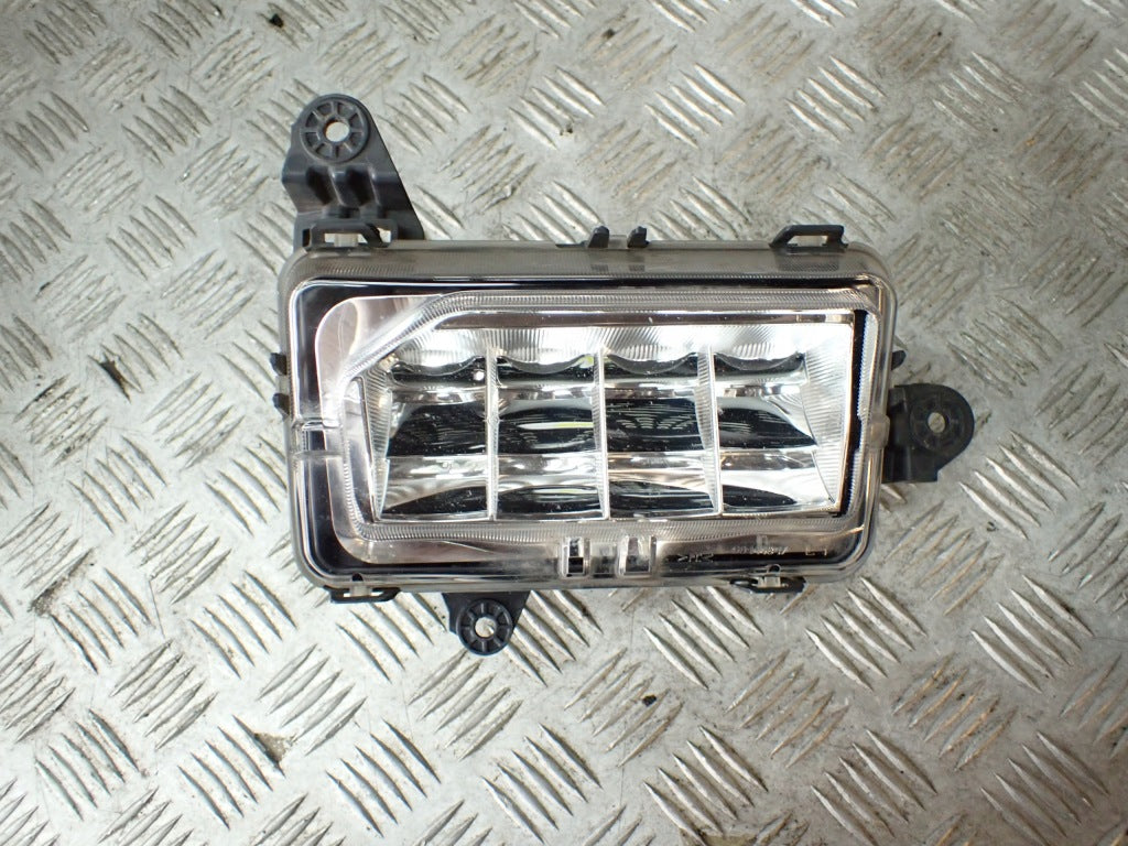 Halogen Lewy LED Lampa Przeciwmgielna Lewa GMC Sierra 1500 3.0D AT4 2019-
