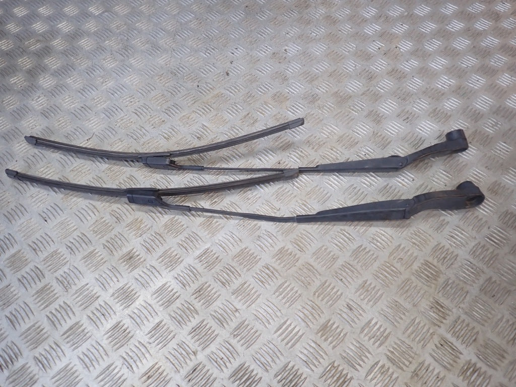 Wiper Arms Blades Chevrolet Tahoe Suburban Yukon Escalade 21-