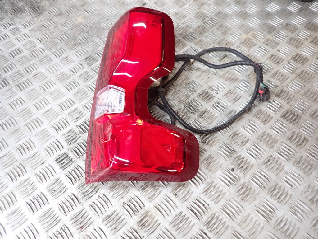 Left Rear Tail Light Left Rear Chevrolet Silverado 2019-