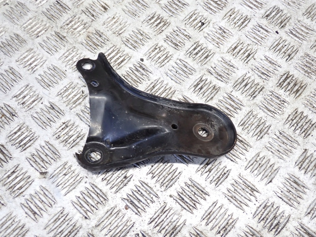 Wspornik Mocowanie Sanek Zawieszenia Toyota Sienna XL40 2021