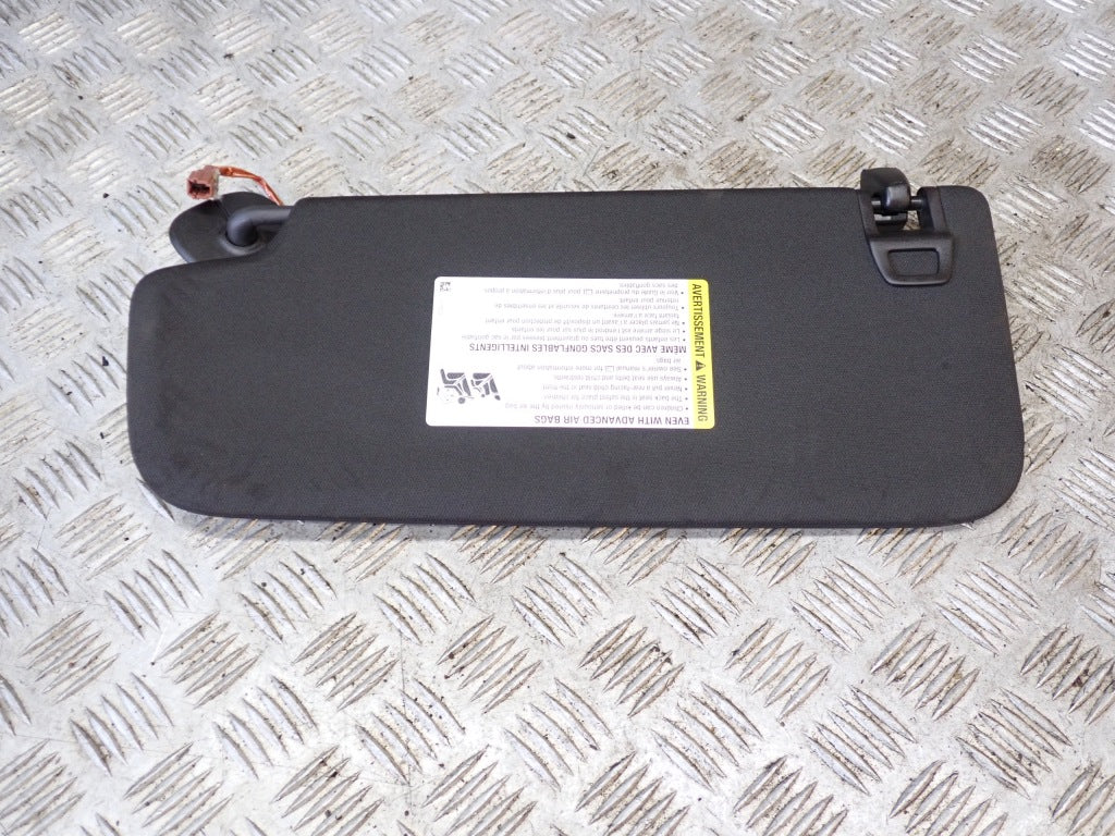 Sun Visor Right Chevrolet Tahoe Suburban Yukon 21-