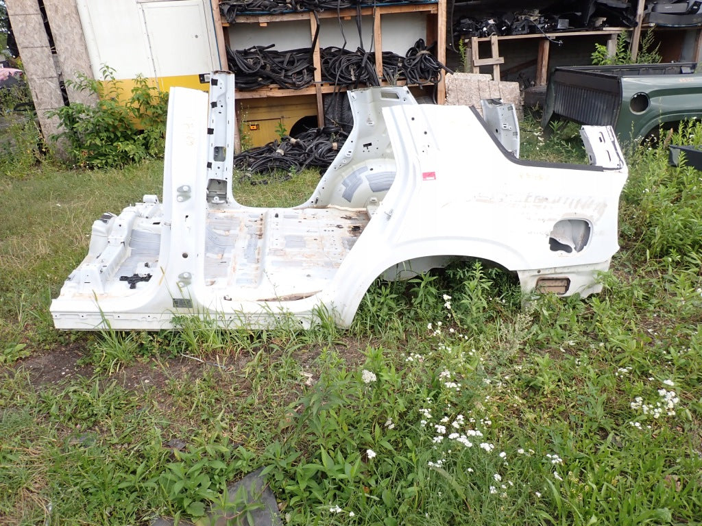 Ćwiartka Lewa Tylna Błotnik Lewy Tył Tylny Chevrolet Tahoe GMC Yukon 2021-