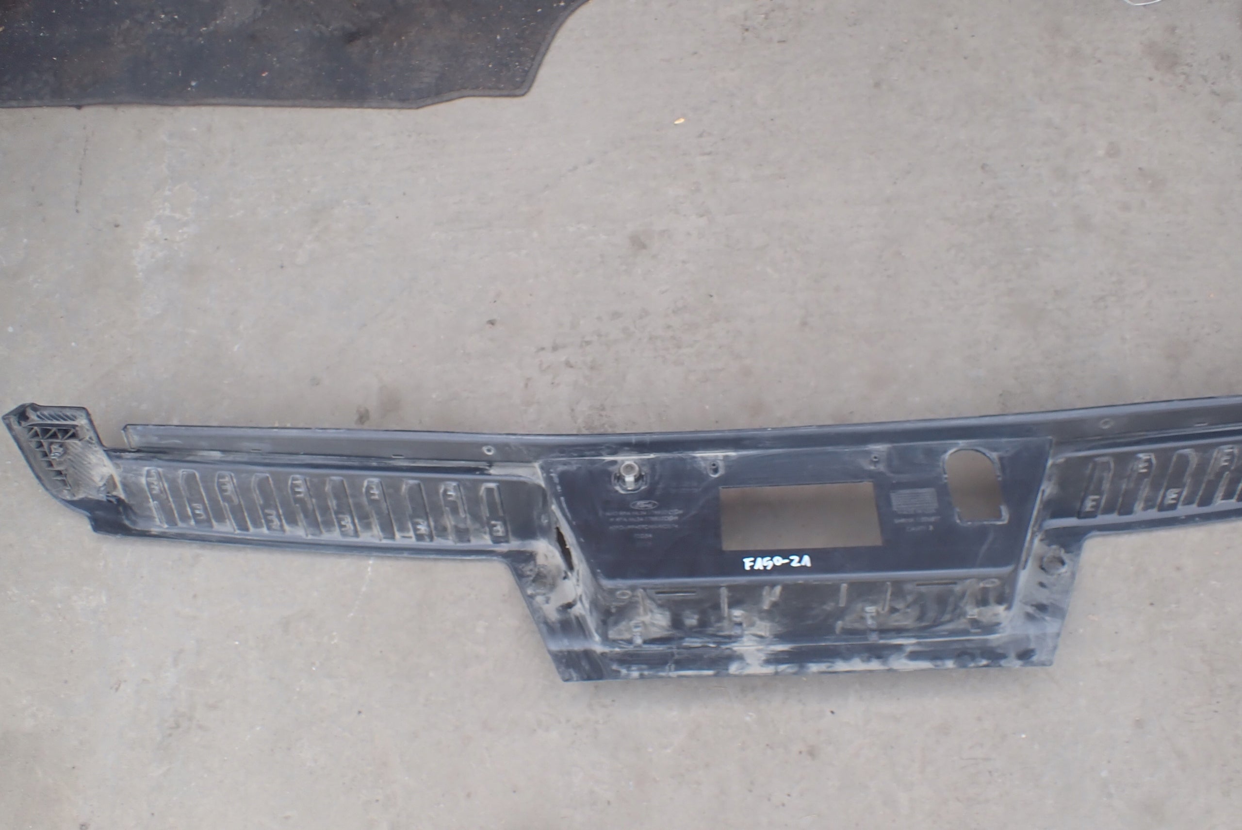 Listwa Nakładka Zderzaka Tylnego Tył Tylna Środkowa Ford F150 3.5 4x4 2021-