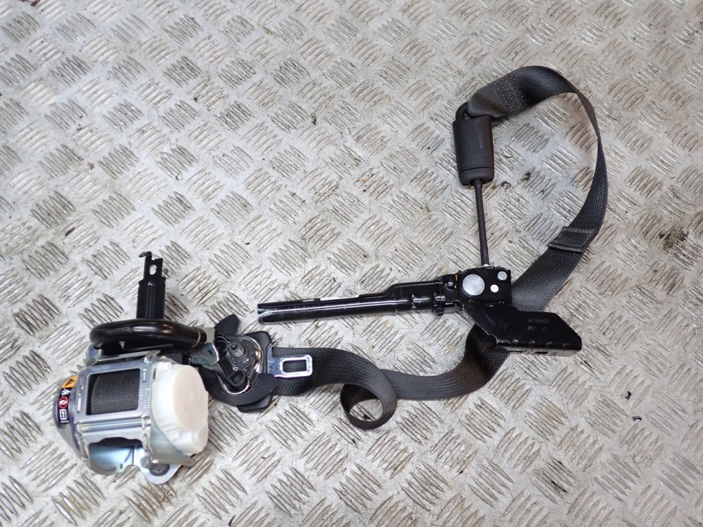 Pas Napinacz Pasa Lewy Chevrolet Tahoe Suburban GMC Yukon Escalade 2021-