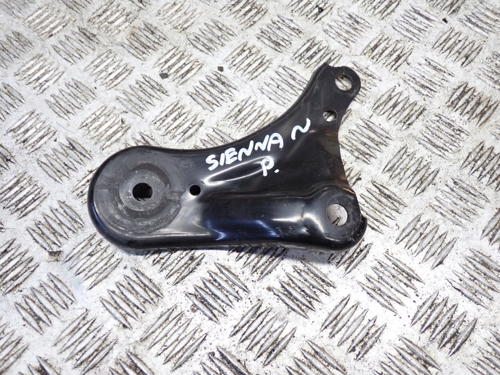 Wspornik Mocowanie Sanek Zawieszenia Toyota Sienna XL40 2021