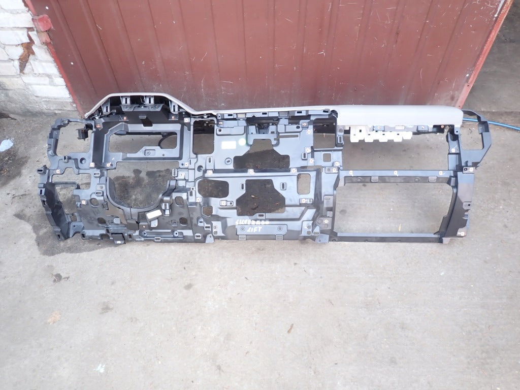 Deska Kokpit Chevrolet Silverado GMC Sierra 2022 LIFT