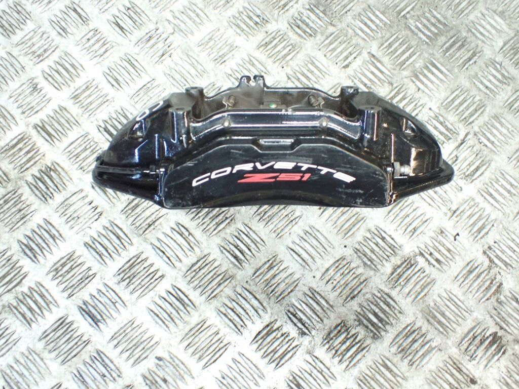Zacisk Tylny Tył Chevrolet Corvette C8 Z51 Czarne 2020-