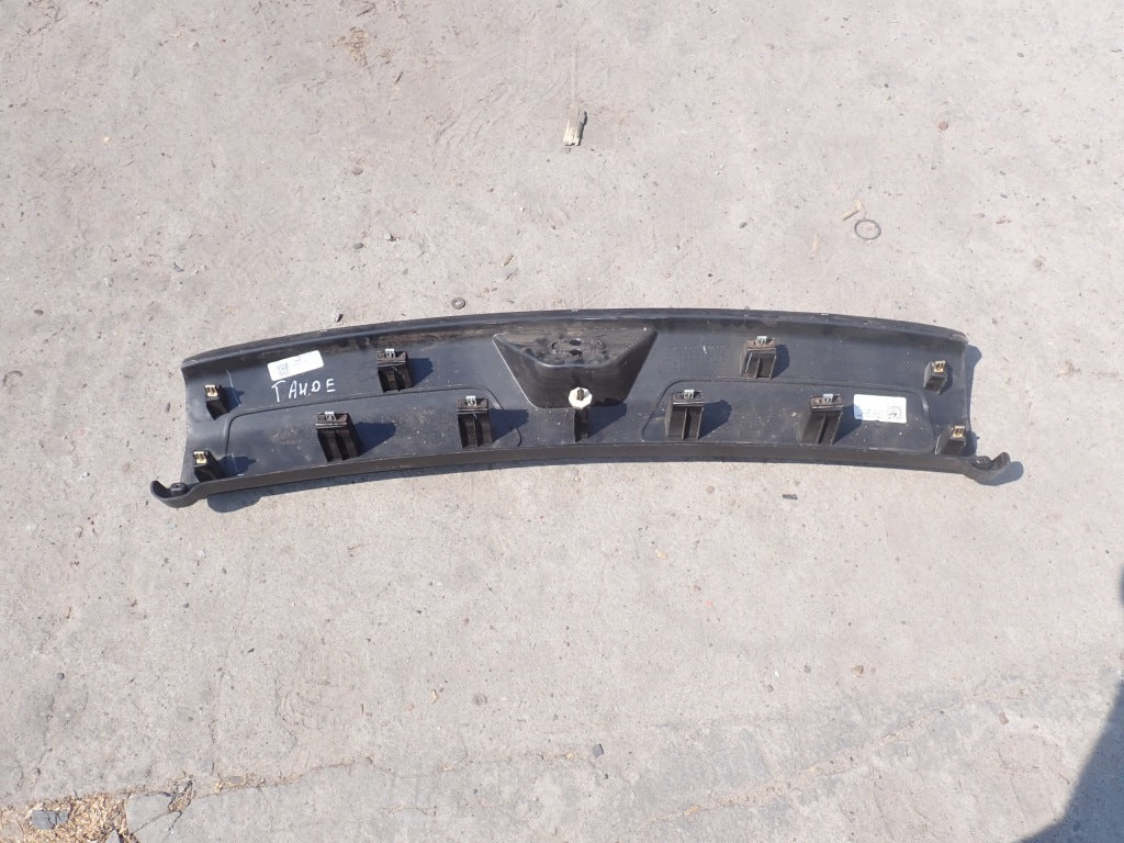 Osłona Pasa Tylnego Chevrolet Tahoe Suburban 5.3 2021-