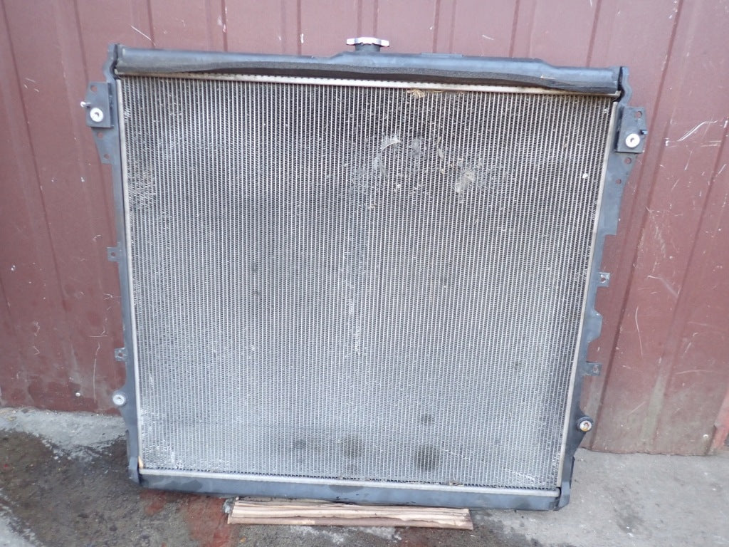 Coolant Water Radiator Toyota Tundra 5.7 2016 4.6 2014