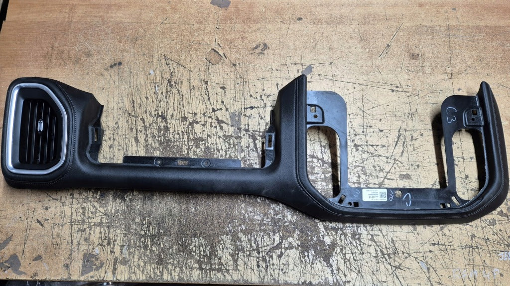 Dashboard Cockpit Frame Dashboard Leather Grille Chevrolet Silverado GMC Sierra 2019-