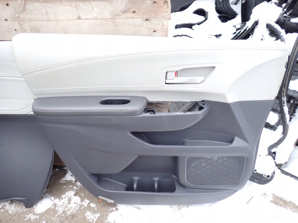 Driver's Door Side Left Front Toyota Sienna XL40 2021