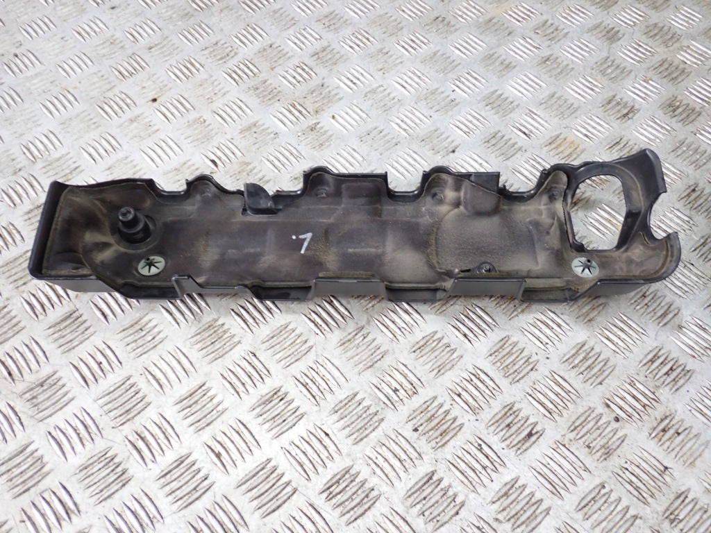 Left-hand valve cover trim for the 2014– Chevrolet Corvette C7 Z51 – in black, manufactured by Autolandparts