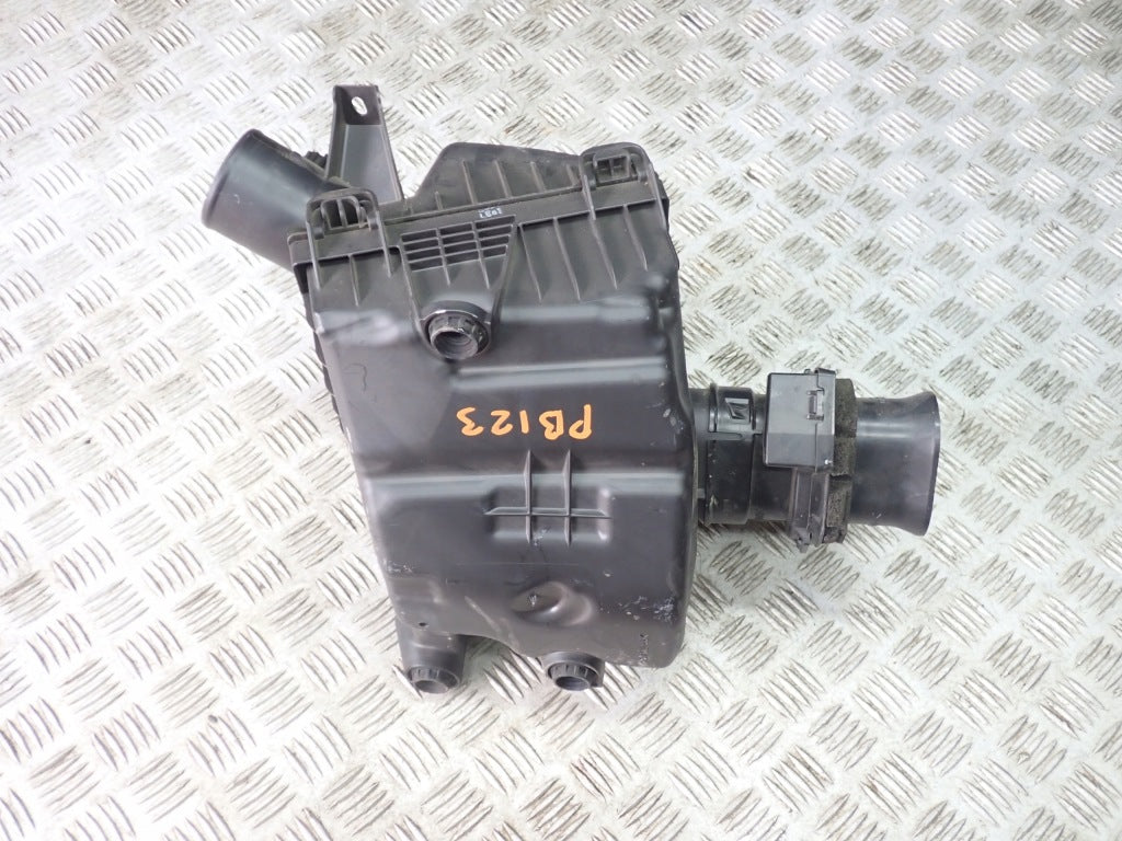 Obudowa Filtra Powietrza Prawa Toyota Tundra 3.4 2022-