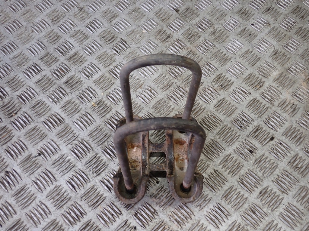 Spring Mounting Yoke Clamp Stirrup Set Ford F150 Lariat 2021-