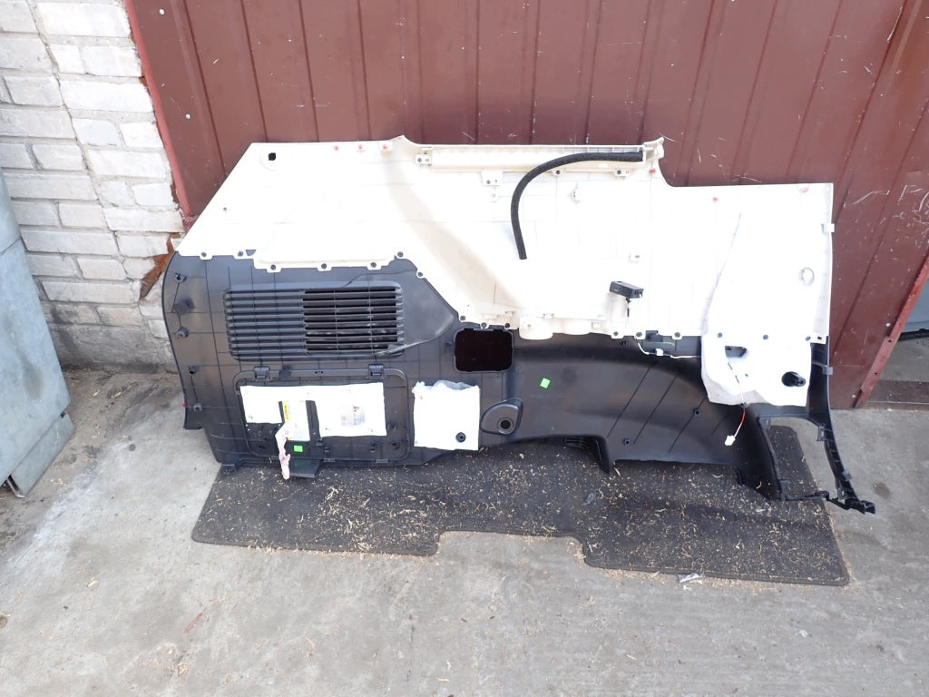 Prawy Boczek Bagażnika Kpl. Toyota Sienna XL40 2021