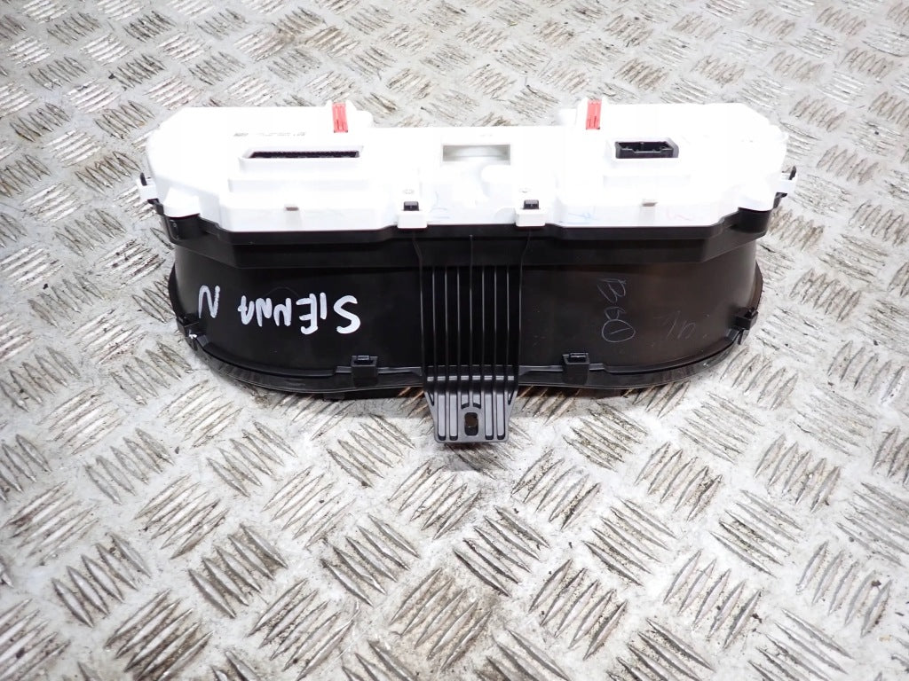 Tail Lights Toyota Sienna XL40 2021