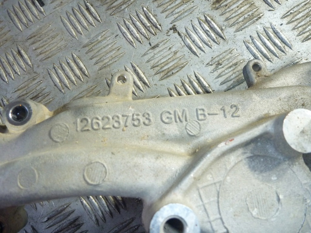 Pompa Wody Chevrolet Silverado Sierra 5.3 2014-