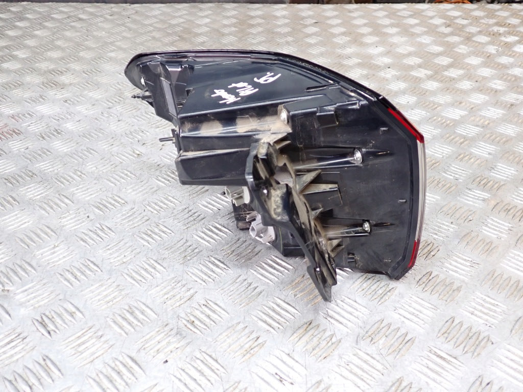 Right Rear Tail Light Right Rear Honda Pilot 4 YG2 2023