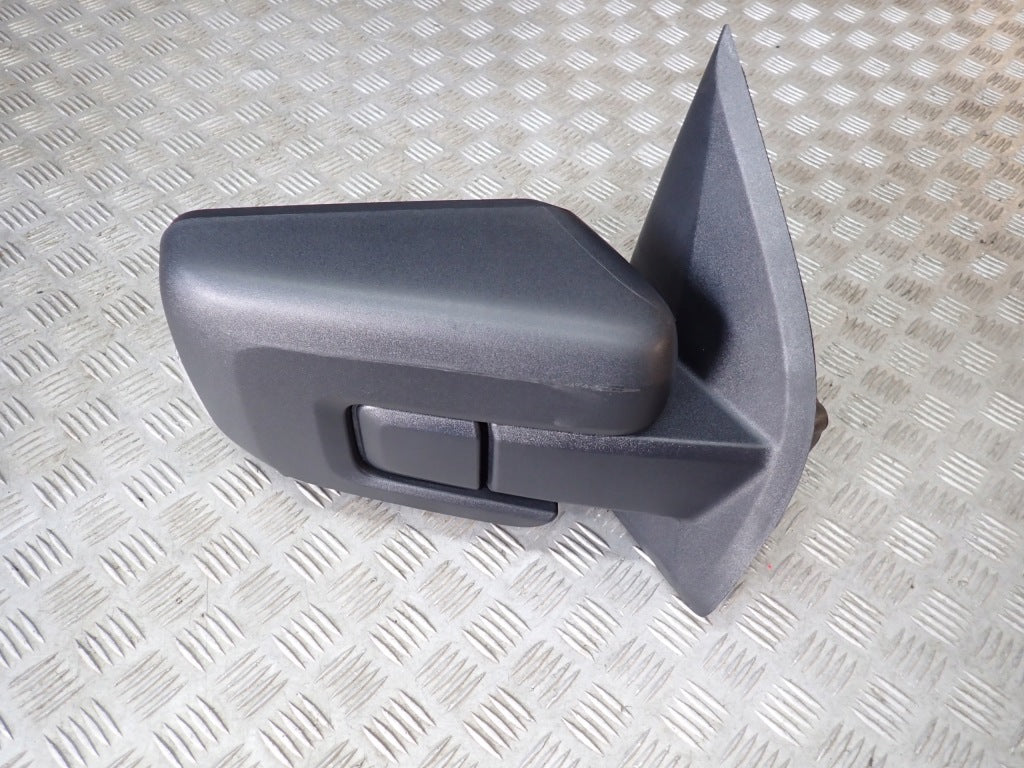 Prawe lusterko z kamerą 13 PIN do Ford F150 2024 XLT Crew Cab, auto parts marki Autolandparts, widok z zewnątrz