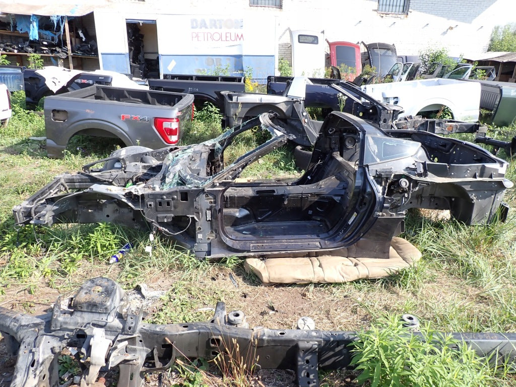 Belka Wzmocnienie Przednie Ćwiartka Przód Rama Chevrolet Corvette C7 14-