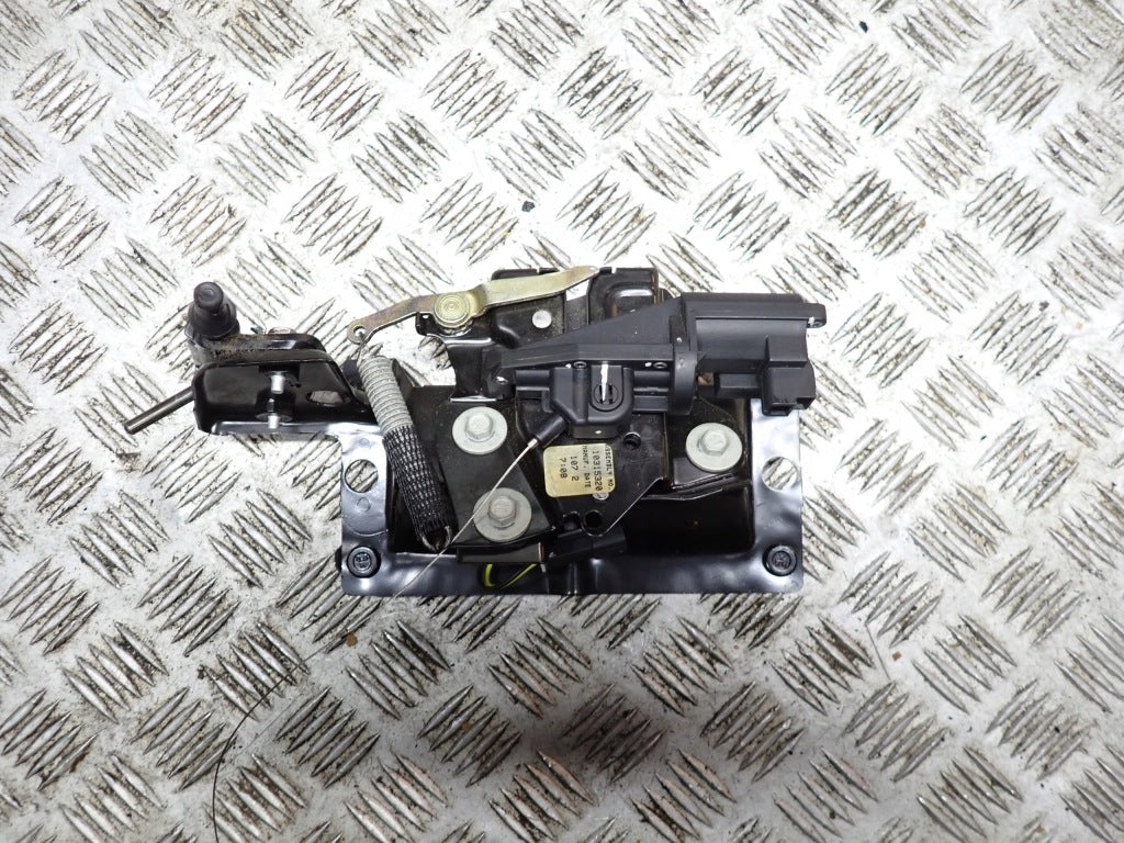 Zamek Klapy Tył Chevrolet Corvette C5 2001