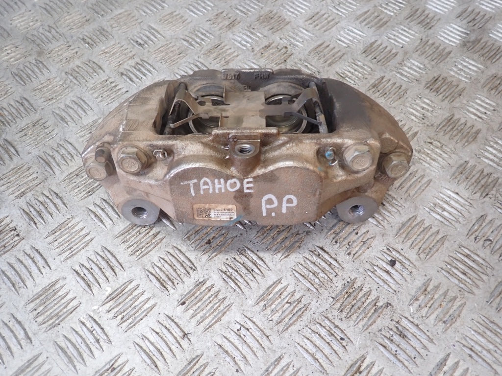 Zacisk Hamulcowy Prawy Przedni Chevrolet Tahoe Suburban Yukon 5.3 2021