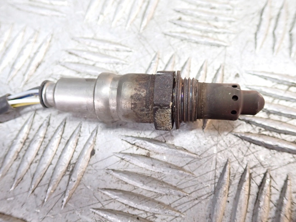Sonda lambda Ford F250 F350 6.2 4x4 Super Duty 2021, autolandparts, widok na czujnik emisji spalin samochodu.