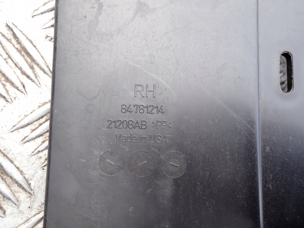 Deflektor Prawy Przedni Wlot Powietrza Hamulców Chevrolet Corvette C8 2020-