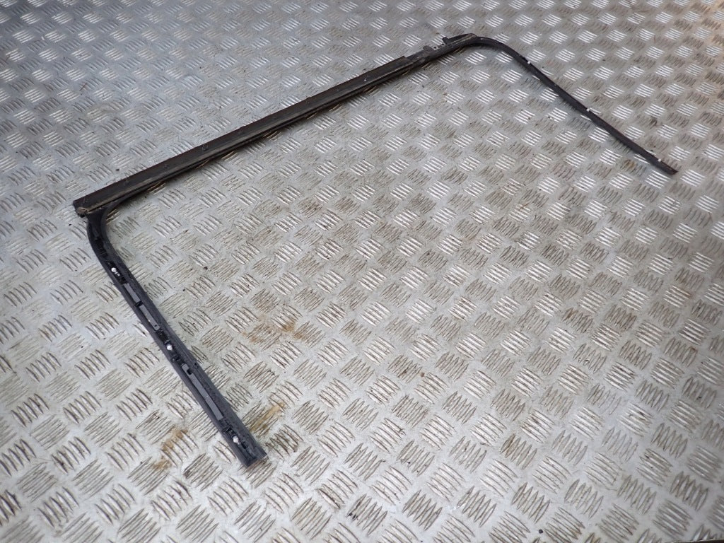 Listwa Drzwi Lewy Tył Lewa Tylna Jeep Wagoneer Grand Wagoneer WS 22