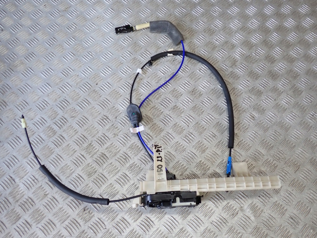 Zamek drzwi prawy tył do Ford F150 3.5 2021+ Autolandparts, widoczny z zewnątrz, w kolorze czarnym