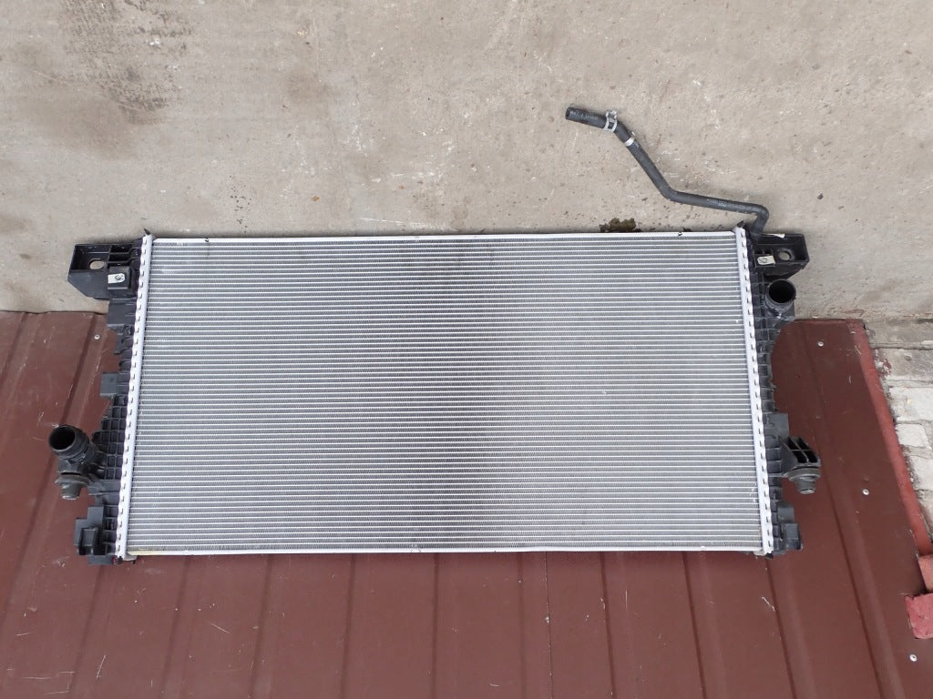 Chłodnica Wody Ford F150 5.0 3.5 Hybrid Raptor 2021-
